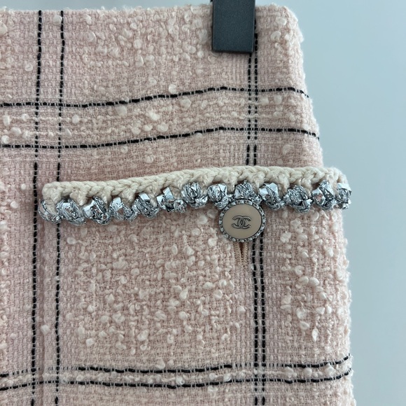 Authentic CHANEL Skirt - Size 34 - Like New - Picture 3 of 9